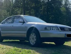 Silber Gebraucht 1998 Audi A8 Limousine | 17.500 €