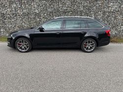 Cerna magic/black magic Gebraucht 2017 Skoda Octavia RS Kombi | 17.700 € (Fairer Preis)