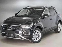 Deep black metallic (2t) Neu 2025 VW T-Roc Life SUV | 30.192 € (Superpreis)