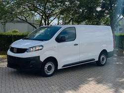 Weiß Gebraucht 2023 Fiat Scudo Van / Kleinbus | 12.000 €
