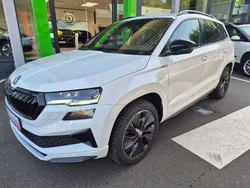 White (metallic) Gebraucht 2024 Skoda Karoq SportLine SUV | 34.880 € (Guter Preis)