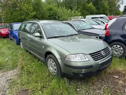 Grün Gebraucht 2002 VW Passat Comfortline Kombi | 650 €