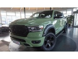 Olivegrün (metallic) Gebraucht 2023 Dodge Ram Abholung | 51.500 € (Teuer)