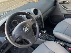 Grau Gebraucht 2004 Seat Ibiza Kleinwagen | 1.600 € (Fairer Preis)