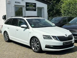 Weiß Gebraucht 2017 Skoda Octavia Sport Kombi | 11.810 € (Fairer Preis)