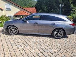 Grau Gebraucht 2023 Mercedes CLA200 Shooting Brake AMG Kombi | 26.999 € (Superpreis)