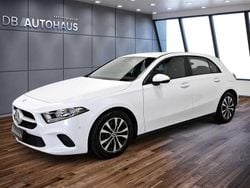 Weiß Gebraucht 2022 Mercedes A200 Business Limousine | 23.850 € (Guter Preis)