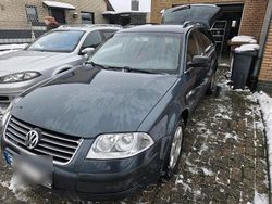 Grau Gebraucht 2003 VW Passat Kombi | 1.500 € (Fairer Preis)