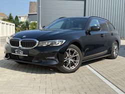 Schwarz Gebraucht 2020 BMW 320 Sport Line Kombi | 23.500 € (Fairer Preis)