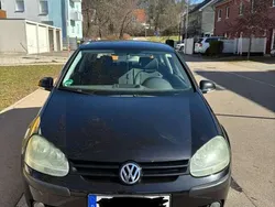 Schwarz Gebraucht 2005 VW Golf IV Trendline Kleinwagen | 2.500 € (Fairer Preis)