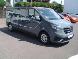 Grau Gebraucht 2022 Renault Trafic Life Van | 29.999 € (Guter Preis)