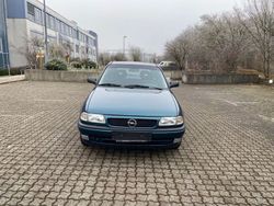Grün Gebraucht 1998 Opel Astra Limousine | 4.900 €