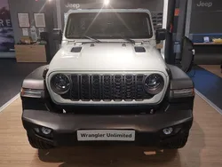 Grün Neu 2025 Jeep Wrangler Unlimited Rubicon SUV | 68.750 € (Teuer)