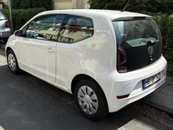 Weiß Gebraucht 2017 VW up! Move Kleinwagen | 6.100 € (Guter Preis)