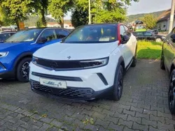 Weiss Gebraucht 2024 Opel Mokka-e GS Line SUV | 40.756 €