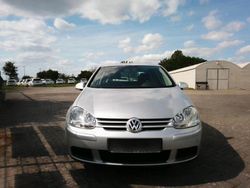 Silber Gebraucht 2007 VW Golf V Kleinwagen | 1.300 € (Guter Preis)