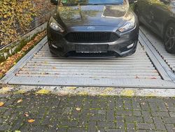 Grau Gebraucht 2017 Ford Focus ST-Line Kombi | 8.400 € (Guter Preis)