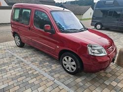 Rot Gebraucht 2005 Citroën Berlingo Van / Kleinbus | 4.400 € (Teuer)