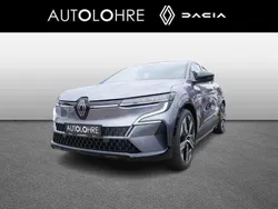 Grau Gebraucht 2024 Renault Mégane Iconic Limousine | 36.980 € (Etwas zu teuer)