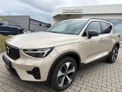 Sand dune Gebraucht 2024 Volvo XC40 Plus SUV | 38.680 € (Fairer Preis)