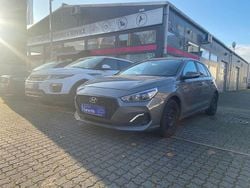 Grau Gebraucht 2019 Hyundai i30 Select Limousine | 11.999 € (Fairer Preis)