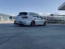 Grau Gebraucht 2020 Cupra Leon Kombi | 26.900 € (Guter Preis)