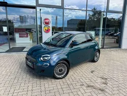 Ozean grün met. Gebraucht 2023 Fiat 500e Style Kleinwagen | 22.990 € (Fairer Preis)