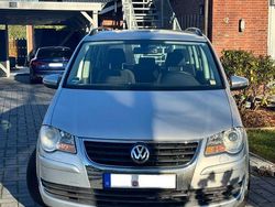 Silber Gebraucht 2009 VW Touran Trendline Van / Kleinbus | 5.000 € (Guter Preis)