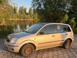 Silber Gebraucht 2004 Ford Fusion Limousine | 900 € (Guter Preis)