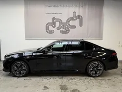 Black sapphire Gebraucht 2024 BMW 520 M Sport Limousine | 52.890 € (Superpreis)