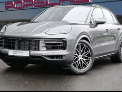 Grau Gebraucht 2025 Porsche Cayenne SUV | 99.888 € (Superpreis)