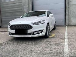 Weiß Gebraucht 2016 Ford Mondeo Vignale Kombi | 19.999 €