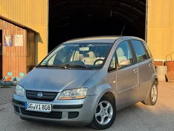 Grau Gebraucht 2005 Fiat Idea Van / Kleinbus | 2.050 € (Guter Preis)