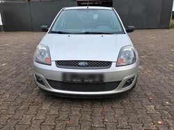 Silber Gebraucht 2006 Ford Fiesta Kleinwagen | 700 € (Superpreis)