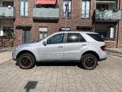 Silber Gebraucht 2006 Mercedes ML320 SUV | 6.999 € (Guter Preis)