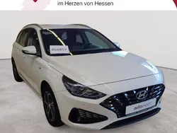 Polar white uni Gebraucht 2022 Hyundai i30 Trend Kombi | 15.590 € (Etwas zu teuer)