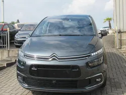 Grau Gebraucht 2017 Citroën C4 SpaceTourer Shine Van / Kleinbus | 12.890 € (Guter Preis)