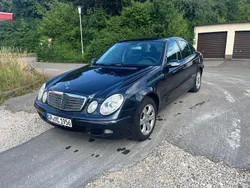 Schwarz Gebraucht 2005 Mercedes E220 Limousine | 10.400 €