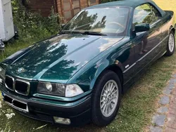 Grün Gebraucht 1997 BMW 320 Cabriolet Cabrio | 6.300 €