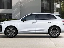 Gletscherweiß metallic Neu 2025 Audi Q3 S-Line SUV | 55.981 € (Fairer Preis)