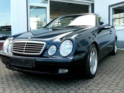 Schwarz Gebraucht 1999 Mercedes CLK230 Elegance Cabrio | 13.990 €