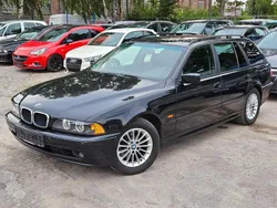 Schwarz Gebraucht 2001 BMW 525 Sport Line Kombi | 2.950 € (Fairer Preis)