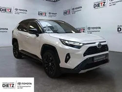 Weiss perleffekt Gebraucht 2023 Toyota RAV4 Hybrid Style SUV | 40.880 € (Etwas zu teuer)