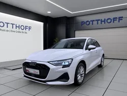 Weiss Gebraucht 2024 Audi A3 Business | 27.950 € (Guter Preis)