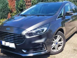 Grau Gebraucht 2020 Ford S-MAX Titanium Van / Kleinbus | 28.430 € (Fairer Preis)