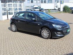 Schwarz Gebraucht 2013 Opel Astra Edition Limousine | 4.500 € (Fairer Preis)