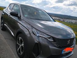 Grau Gebraucht 2022 Peugeot 3008 SUV | 19.999 € (Fairer Preis)