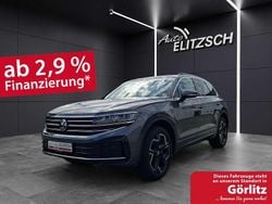 Siliziumgrau metallic Gebraucht 2024 VW Touareg Edition SUV | 63.950 € (Guter Preis)