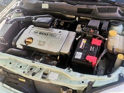 Grün Gebraucht 2003 Opel Astra Coupé | 500 € (Superpreis)