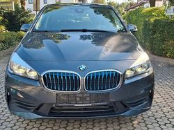 Grau Gebraucht 2018 BMW 225 Active Tourer Performance Van / Kleinbus | 13.700 € (Fairer Preis)